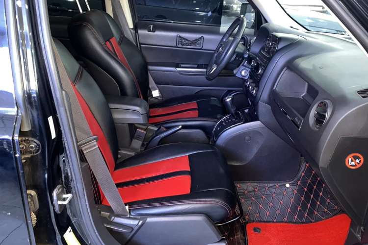 Used Jeep Patriot 2014 2.4L Sport Edition Right Front Seat