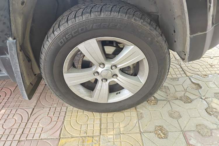 Used Jeep Patriot 2014 2.4L Sport Edition Right Front Wheel Hub