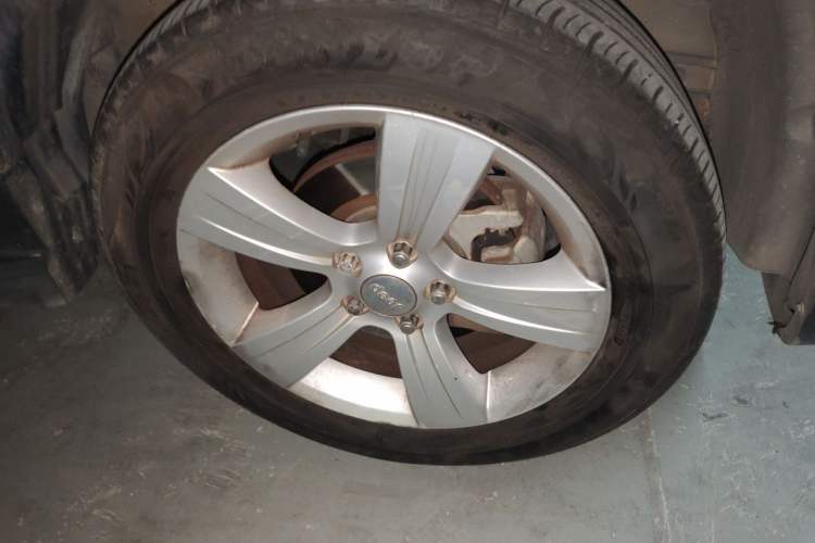 Used Jeep Patriot 2014 2.0L Sport Edition Right Front Wheel Hub