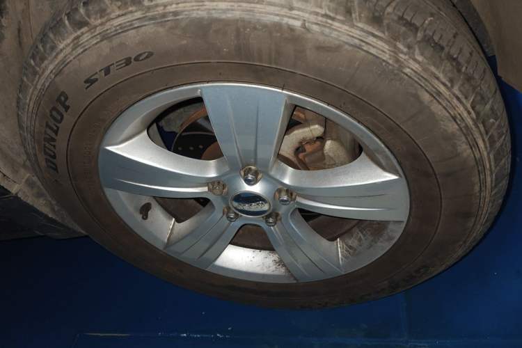 Used Jeep Patriot 2014 2.4L Sport Edition Right Front Wheel Hub