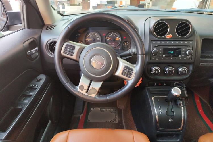 Used Jeep Patriot 2014 2.4L Sport Edition Steering Wheel