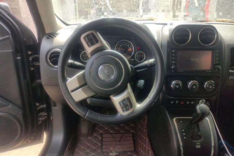 Used Jeep Patriot 2014 2.4L Luxury Navigation Edition Steering Wheel