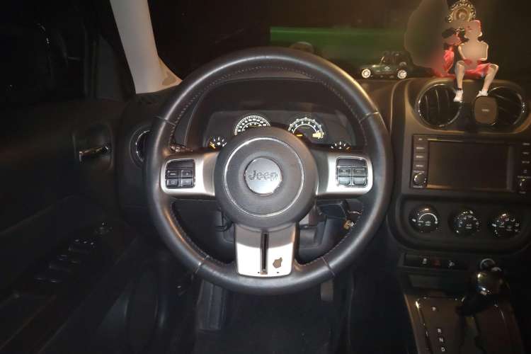 Used Jeep Patriot 2014 2.4L Sport Edition Steering Wheel