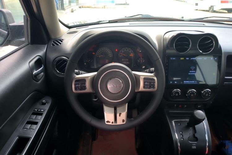 Used Jeep Patriot 2014 2.4L Sport Edition Steering Wheel