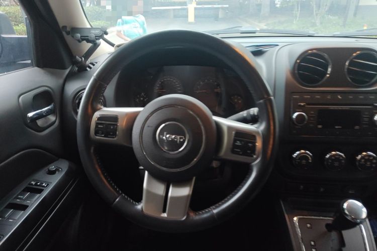 Used Jeep Patriot 2014 2.4L Sport Edition Steering Wheel