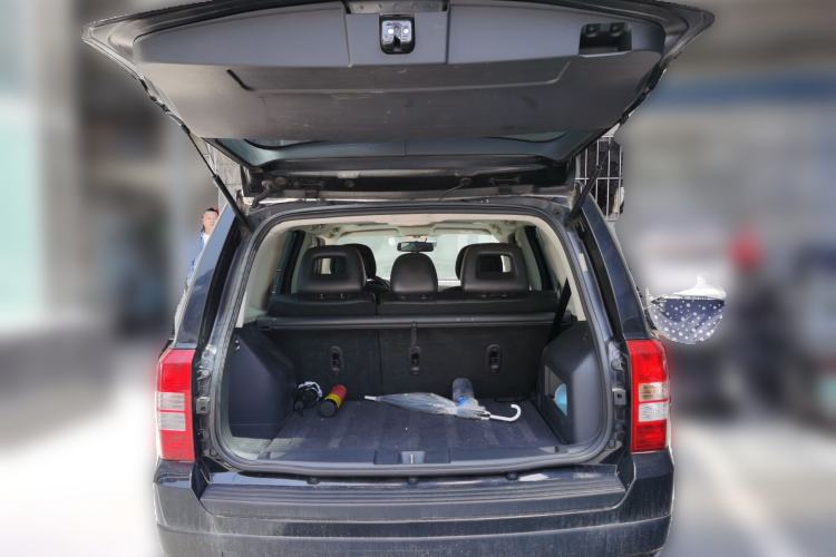 Used Jeep Patriot 2014 2.0L Sport Enhanced Edition Trunk