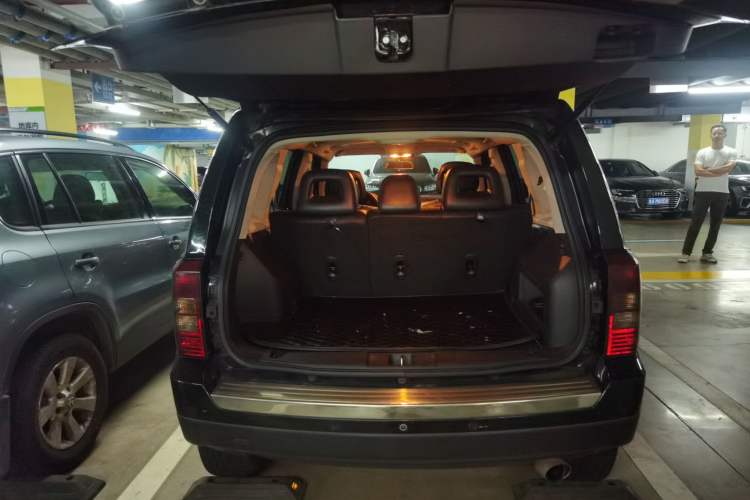 Used Jeep Patriot 2014 2.4L Sport Edition Trunk