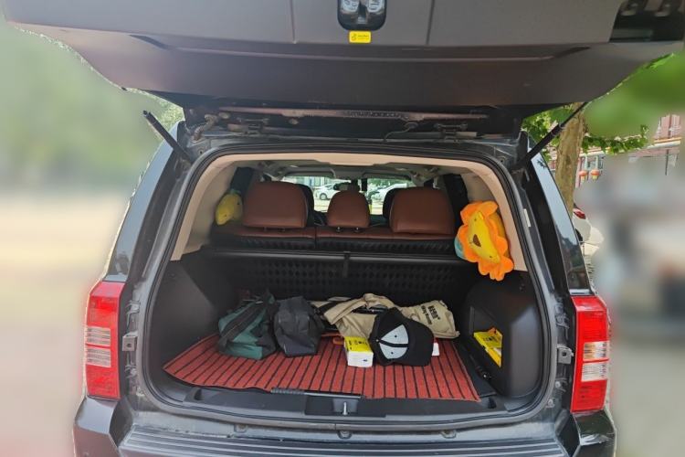 Used Jeep Patriot 2014 2.4L Sport Edition Trunk