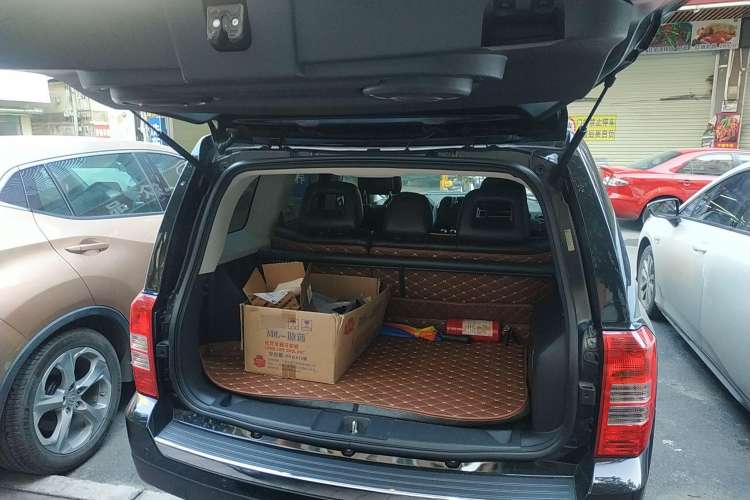 Used Jeep Patriot 2014 2.4L Luxury Navigation Edition Trunk