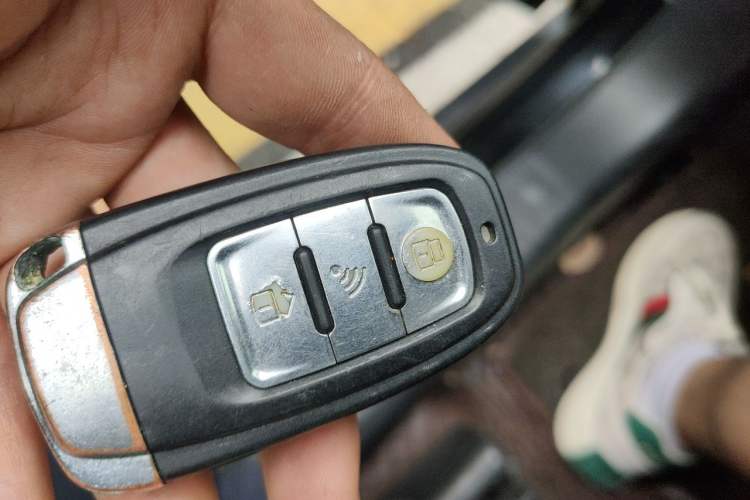 Used Jeep Patriot 2014 2.4L Sport Edition Vehicle Key