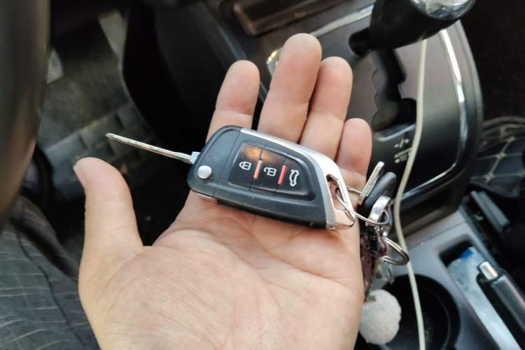 Used Jeep Patriot 2014 2.4L Luxury Navigation Edition Vehicle Key