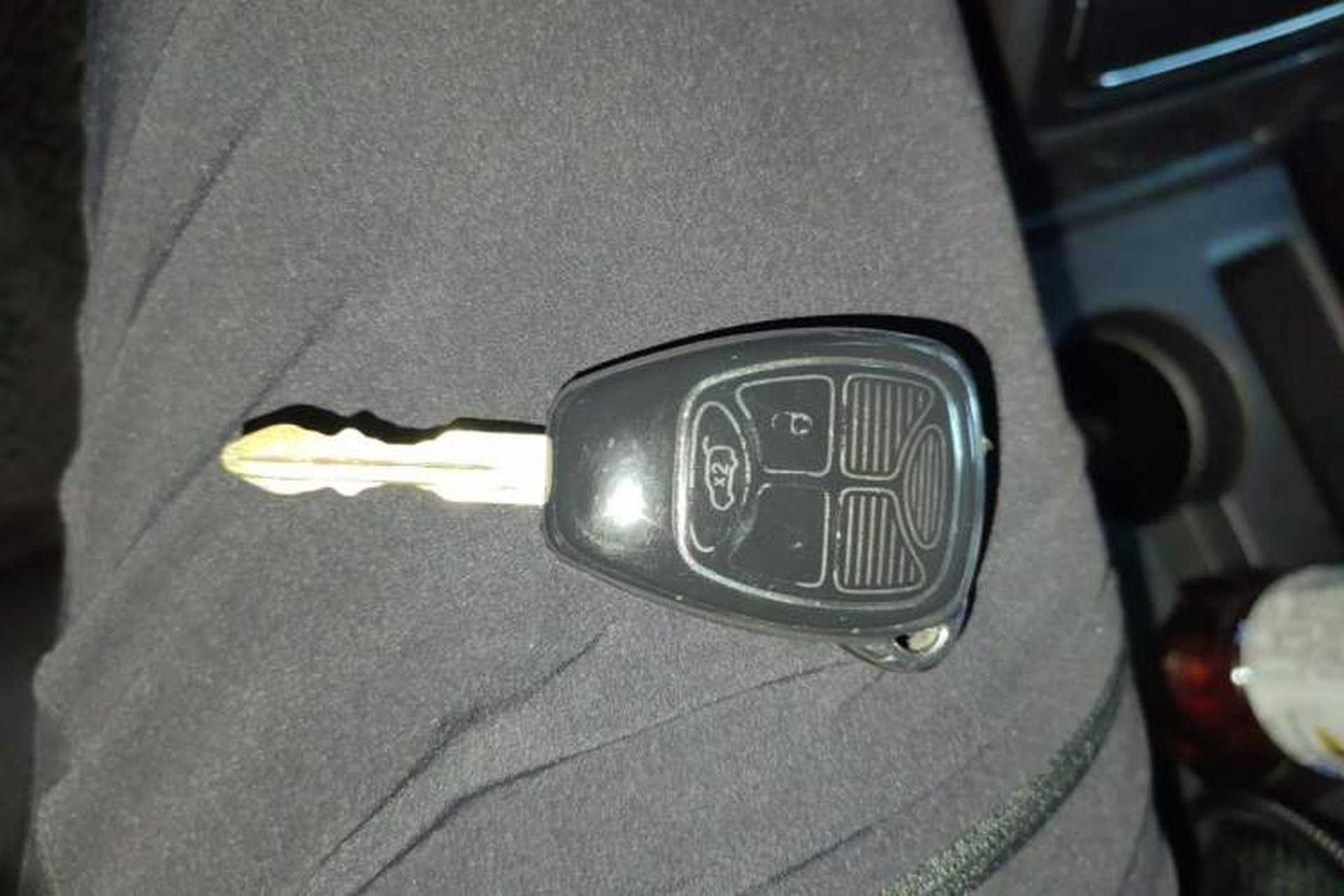 Used Jeep Patriot 2014 2.4L Luxury Navigation Edition Vehicle Key