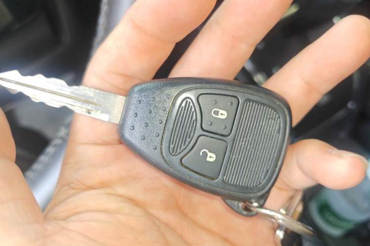 Used Jeep Patriot 2014 2.4L Luxury Navigation Edition Vehicle Key