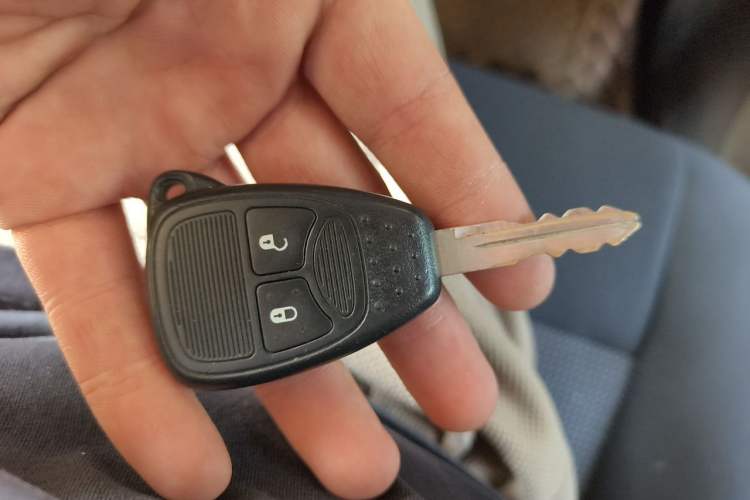 Used Jeep Patriot 2014 2.4L Sport Edition Vehicle Key