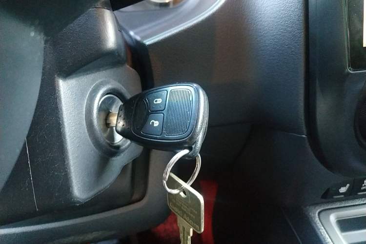 Used Jeep Patriot 2014 2.4L Luxury Navigation Edition Vehicle Key