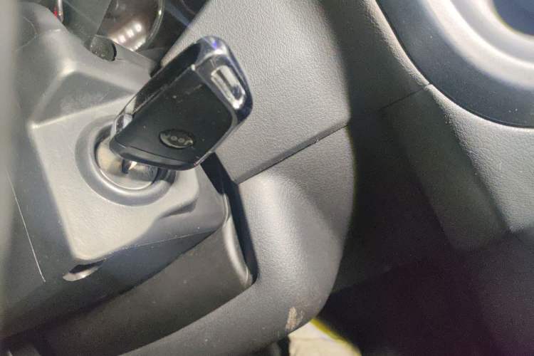 Used Jeep Patriot 2014 2.4L Luxury Navigation Edition Vehicle Key