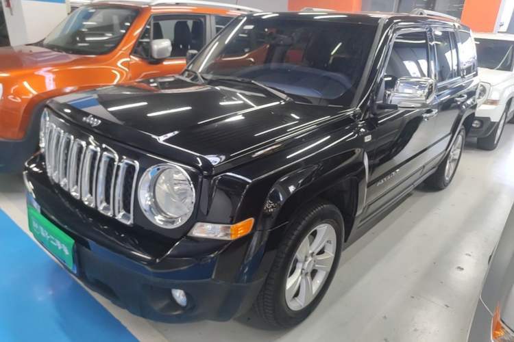 Used Jeep Patriot 2014 2.4L Luxury Navigation Edition Guazi used car, China used car export, Used car for sale, Used  cars, Cheapest cars for sale