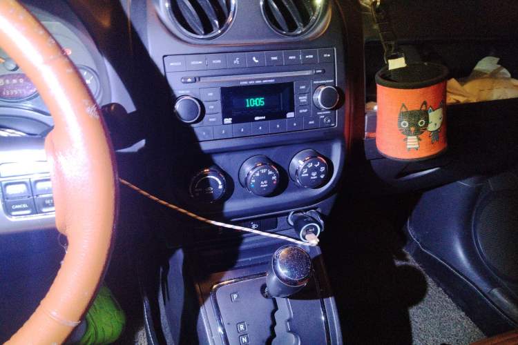 Used Jeep Patriot 2014 2.4L Sport Edition Audio And AC Panel