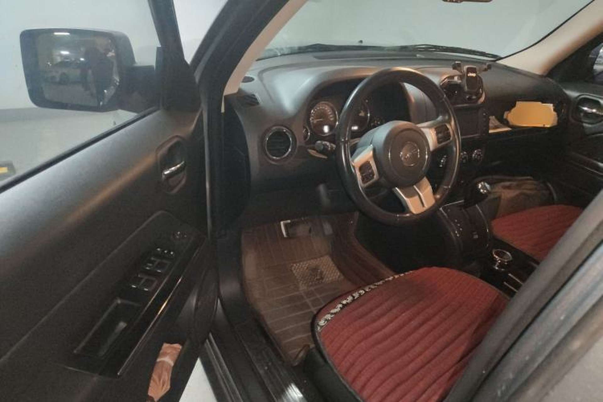 Used Jeep Patriot 2014 2.4L Luxury Navigation Edition Driver Seat
