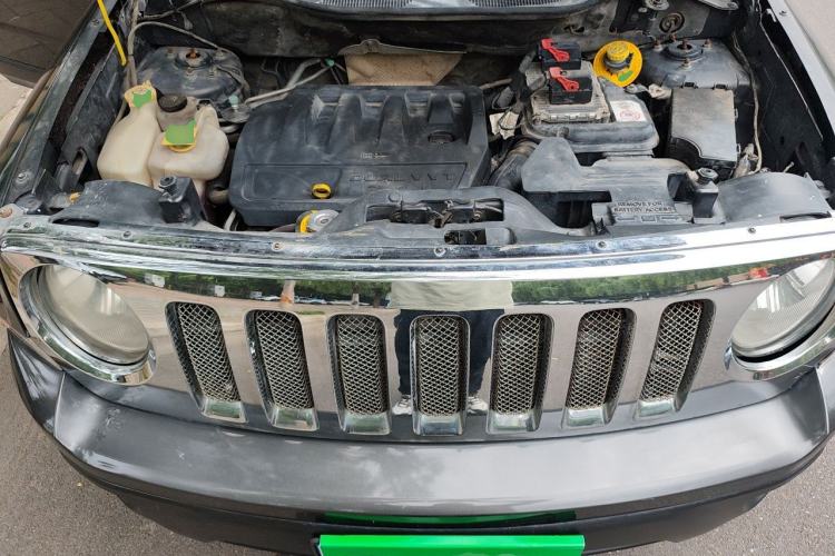 Used Jeep Patriot 2014 2.4L Sport Edition Engine Bay