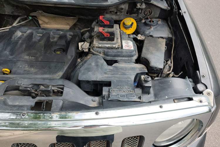 Used Jeep Patriot 2014 2.4L Sport Edition Engine Bay Left