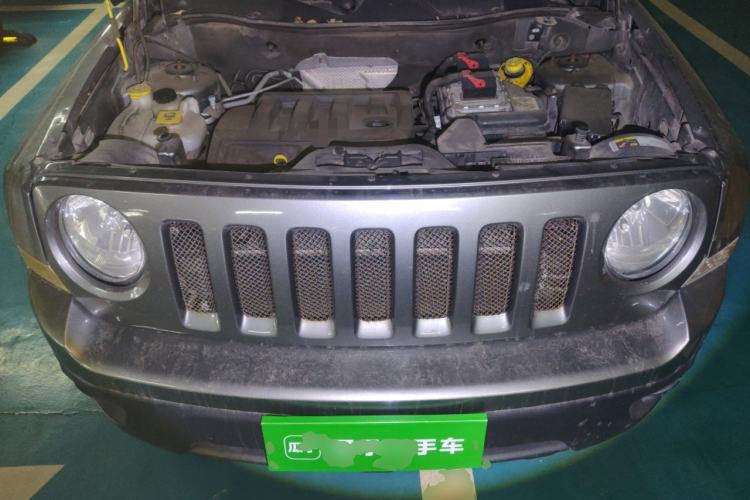 Used Jeep Patriot 2014 2.4L Luxury Navigation Edition Engine Bay