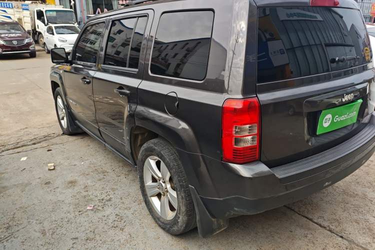 Used Jeep Patriot 2014 2.0L Sport Enhanced Edition Exterior 2