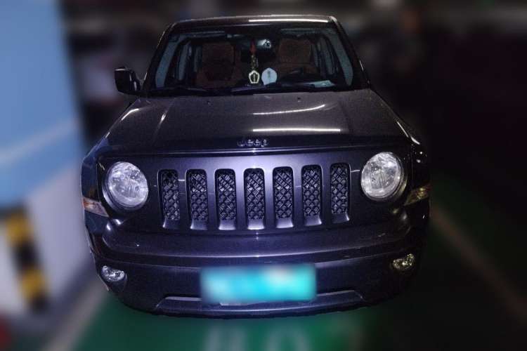 Used Jeep Patriot 2014 2.4L Sport Edition Front