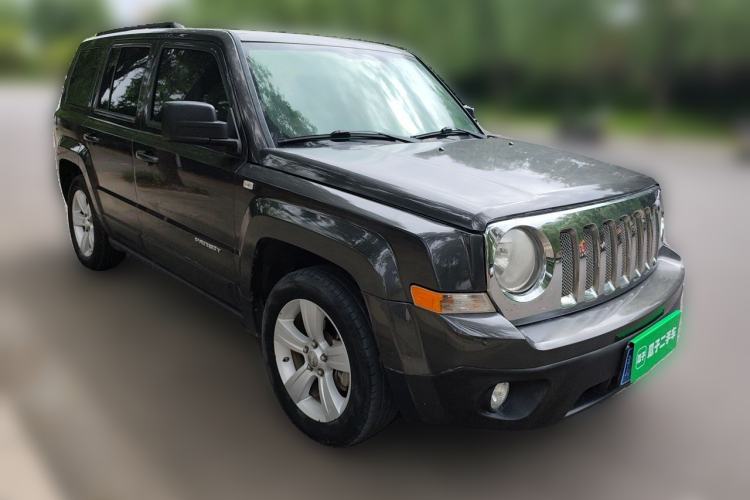 Used Jeep Patriot 2014 2.4L Sport Edition Front Right 45 Deg
