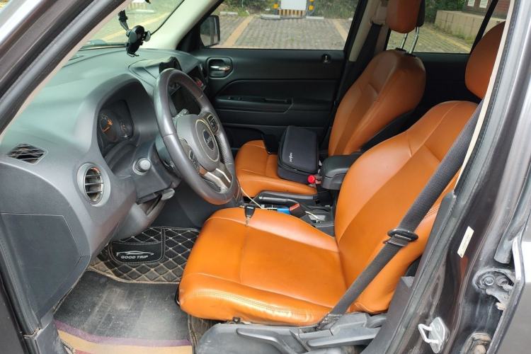 Used Jeep Patriot 2014 2.4L Sport Edition Left Front Seat