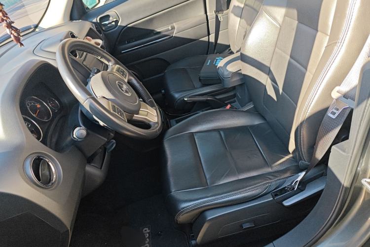 Used Jeep Patriot 2014 2.4L Luxury Navigation Edition Left Front Seat