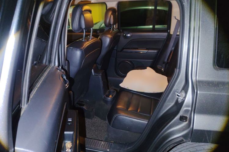 Used Jeep Patriot 2014 2.4L Luxury Navigation Edition Left Rear Seat