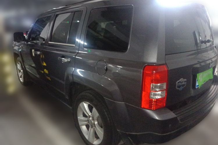 Used Jeep Patriot 2014 2.4L Sport Edition Rear Left 45 Deg
