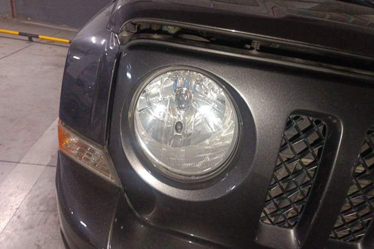 Used Jeep Patriot 2014 2.4L Sport Edition Right Front Headlight