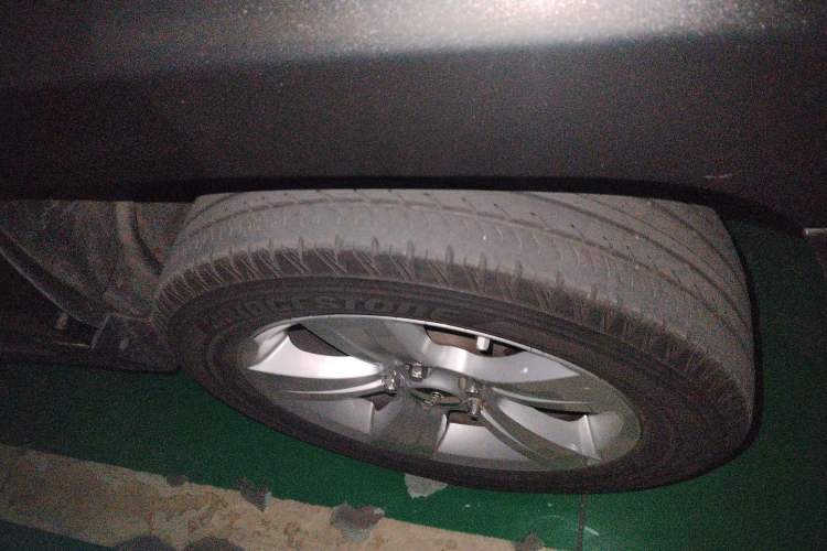 Used Jeep Patriot 2014 2.4L Sport Edition Right Front Wheel Hub
