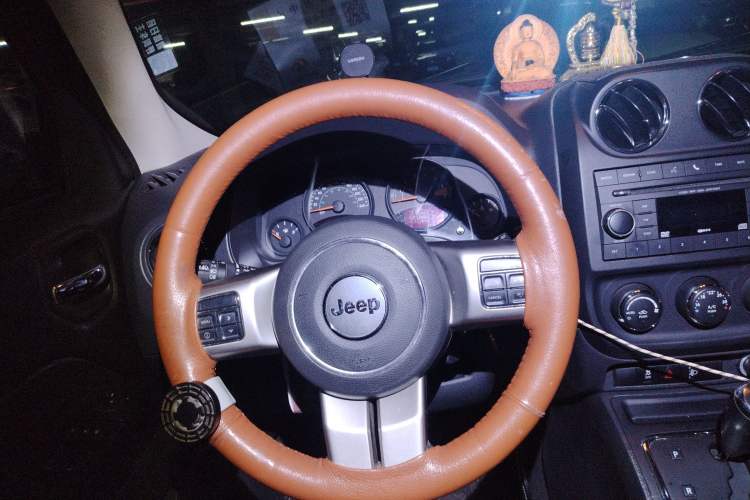 Used Jeep Patriot 2014 2.4L Sport Edition Steering Wheel