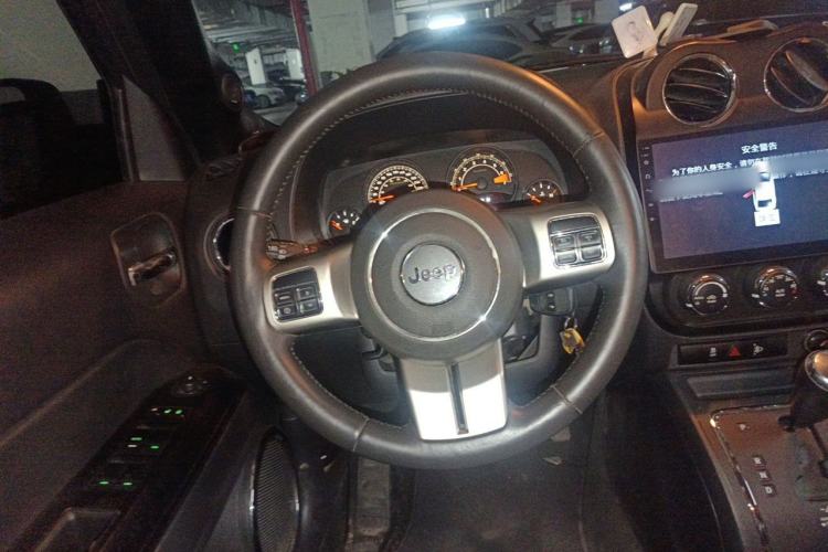 Used Jeep Patriot 2014 2.4L Sport Edition Steering Wheel