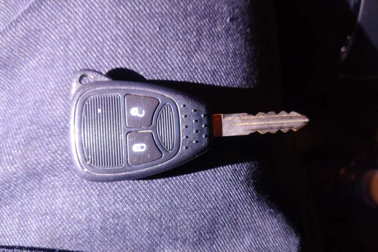 Used Jeep Patriot 2014 2.4L Luxury Navigation Edition Vehicle Key