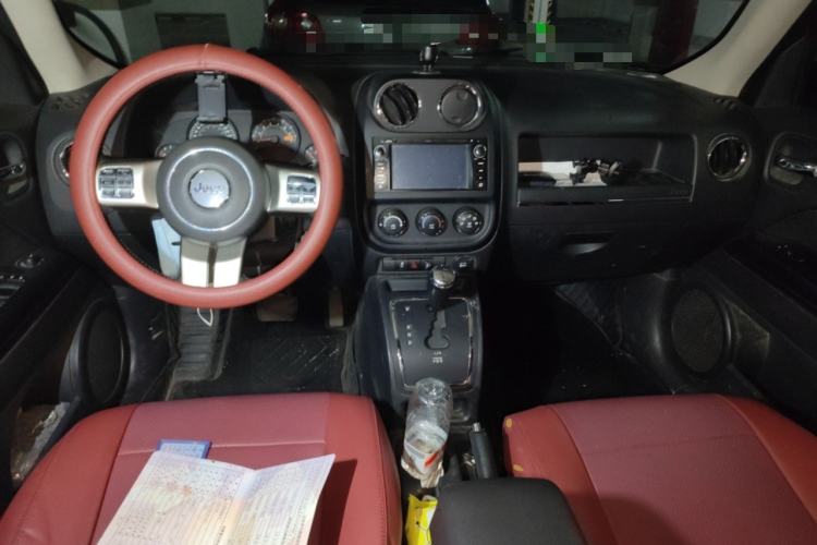 Used Jeep Patriot 2014 2.0L Sport Enhanced Edition Center Console
