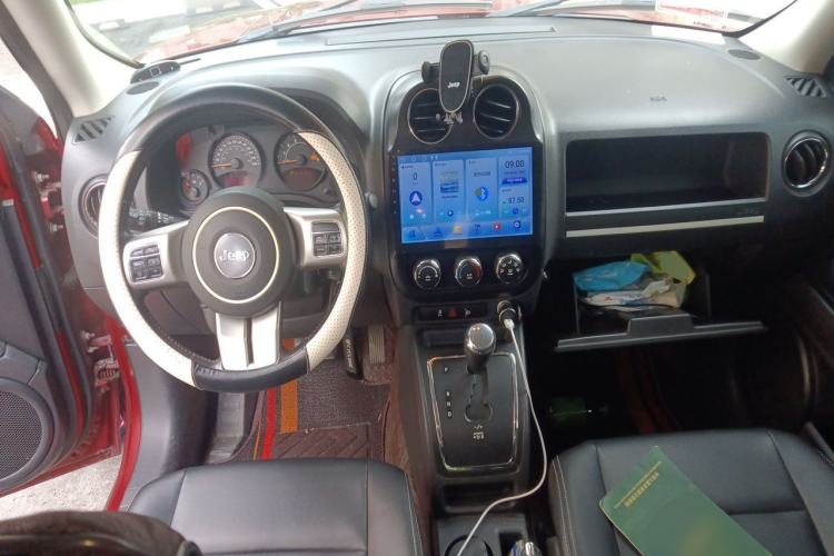 Used Jeep Patriot 2014 2.0L Sport Enhanced Edition Center Console
