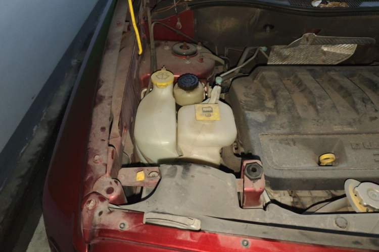 Used Jeep Patriot 2014 2.0L Sport Enhanced Edition Engine Bay Right