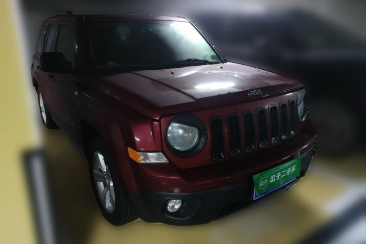 Used Jeep Patriot 2014 2.0L Sport Enhanced Edition Front Right 45 Deg