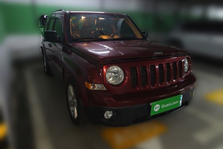 Used Jeep Patriot 2014 2.0L Sport Enhanced Edition Front Right 45 Deg