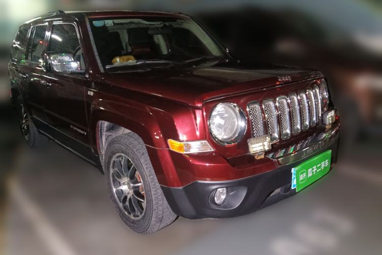 Used Jeep Patriot 2014 2.4L Sport Edition Front Right 45 Deg