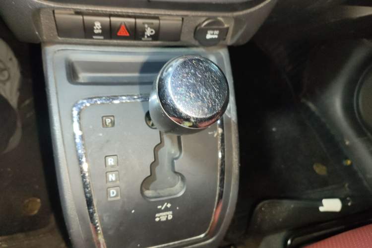 Used Jeep Patriot 2014 2.0L Sport Enhanced Edition Gear Lever