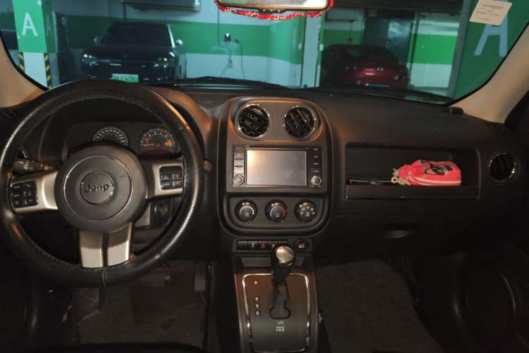 Used Jeep Patriot 2014 2.0L Sport Enhanced Edition Headliner