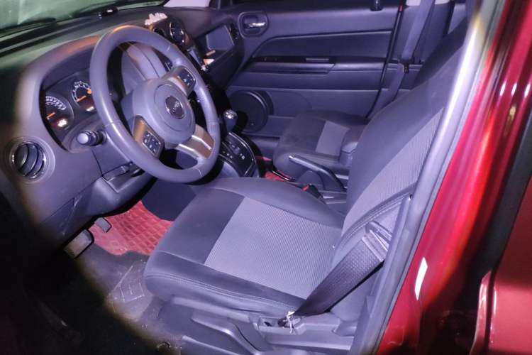 Used Jeep Patriot 2014 2.0L Sport Enhanced Edition Left Front Seat