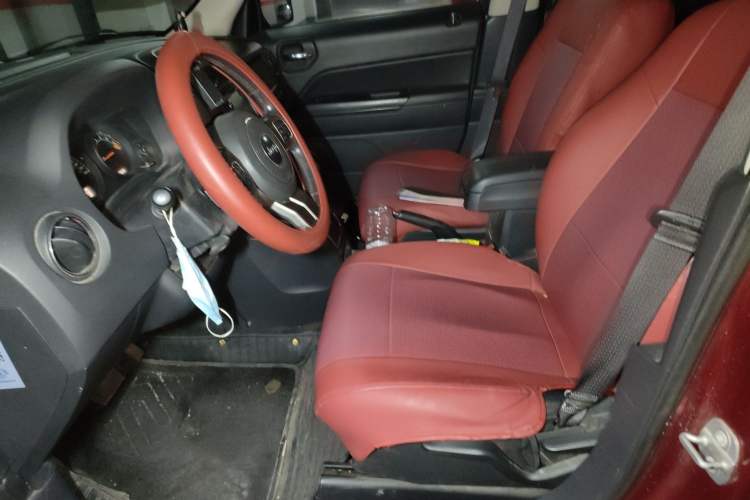 Used Jeep Patriot 2014 2.0L Sport Enhanced Edition Left Front Seat