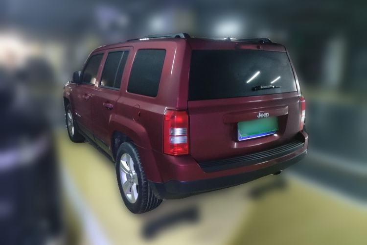 Used Jeep Patriot 2014 2.0L Sport Enhanced Edition Rear Left 45 Deg