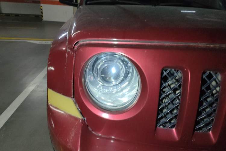 Used Jeep Patriot 2014 2.0L Sport Enhanced Edition Right Front Headlight